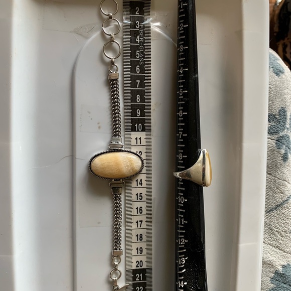 Silver and Gold Rings with Elegant Design - Picture 8 of 12